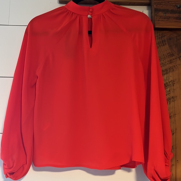 NWT - Banana Republic Blouse - Picture 2 of 4